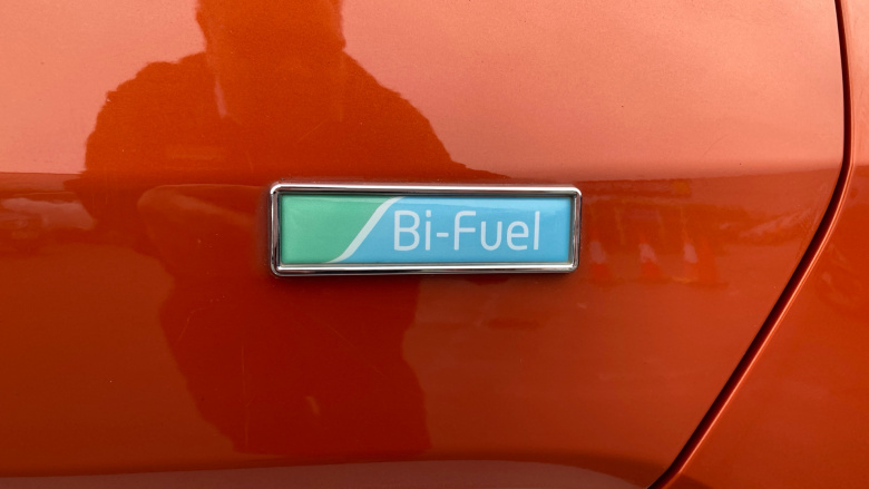 Dacia Duster 1.0 TCe 100 Prestige 5dr Bi Fuel Estate